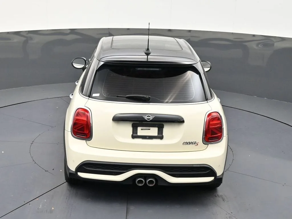 2022 MINI Hardtop 4 Door Cooper S photo 15