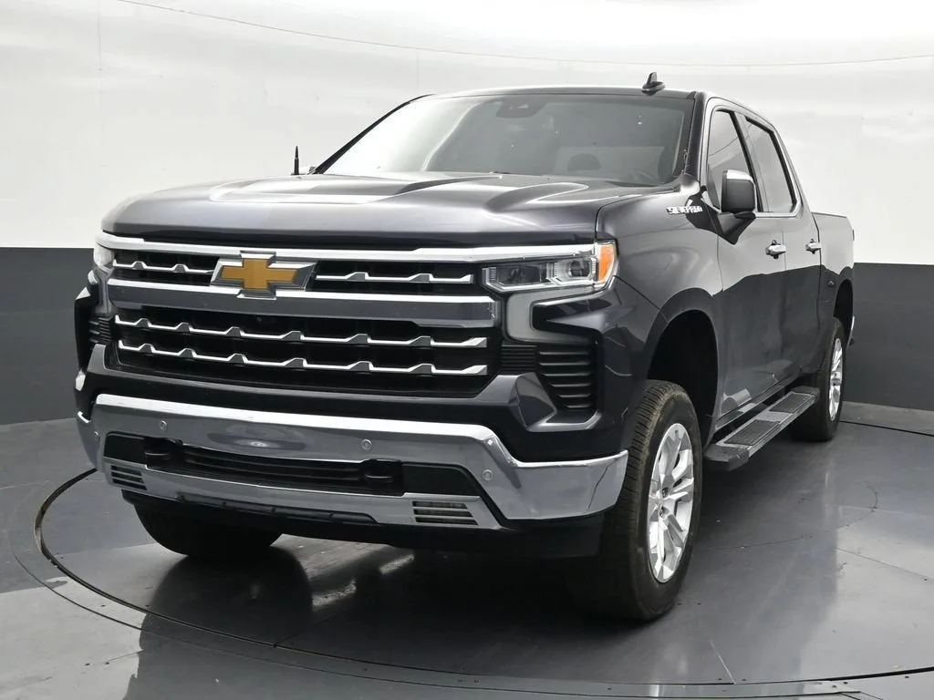 2023 Chevrolet Silverado 1500 LTZ photo 9