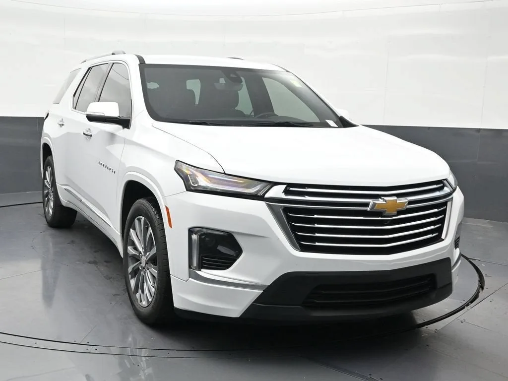 2023 Chevrolet Traverse Premier photo 8