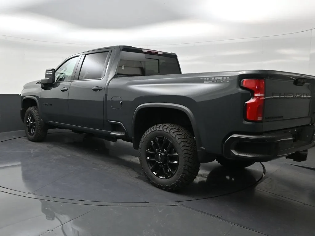 2025 Chevrolet Silverado 2500 HD LTZ photo 3
