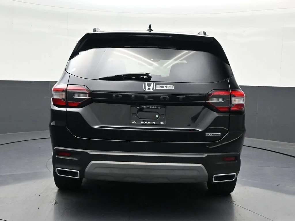 2025 Honda Pilot Touring photo 4