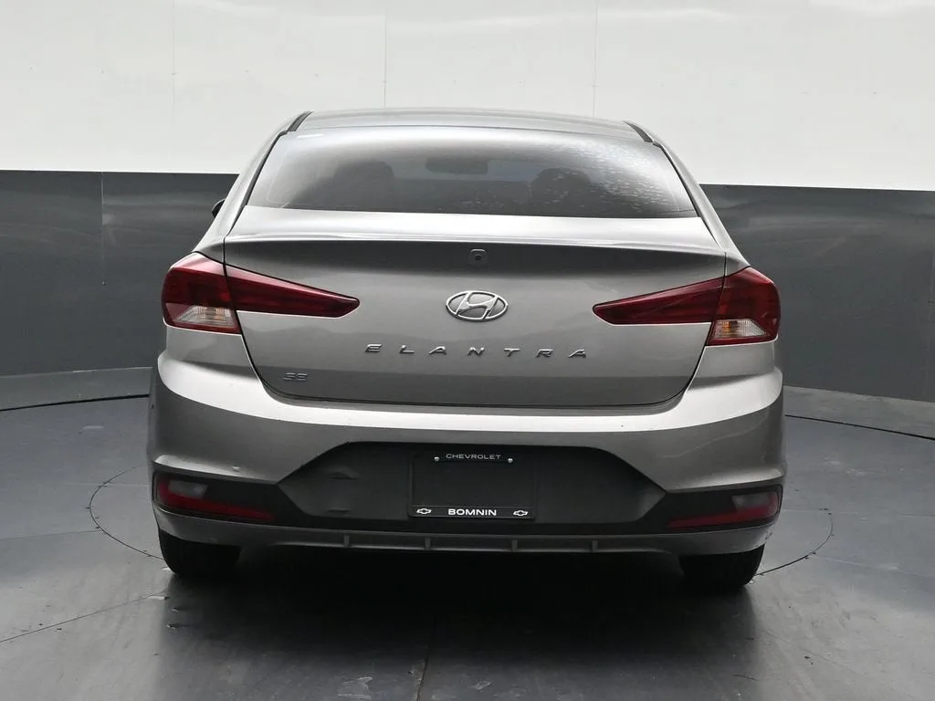 2020 Hyundai Elantra SE photo 4