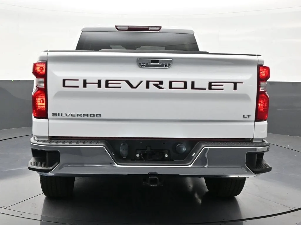 2026 Chevrolet Silverado 1500 LT photo 4
