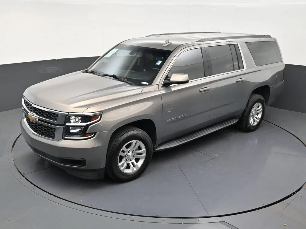 2019 Chevrolet Suburban LS photo 12