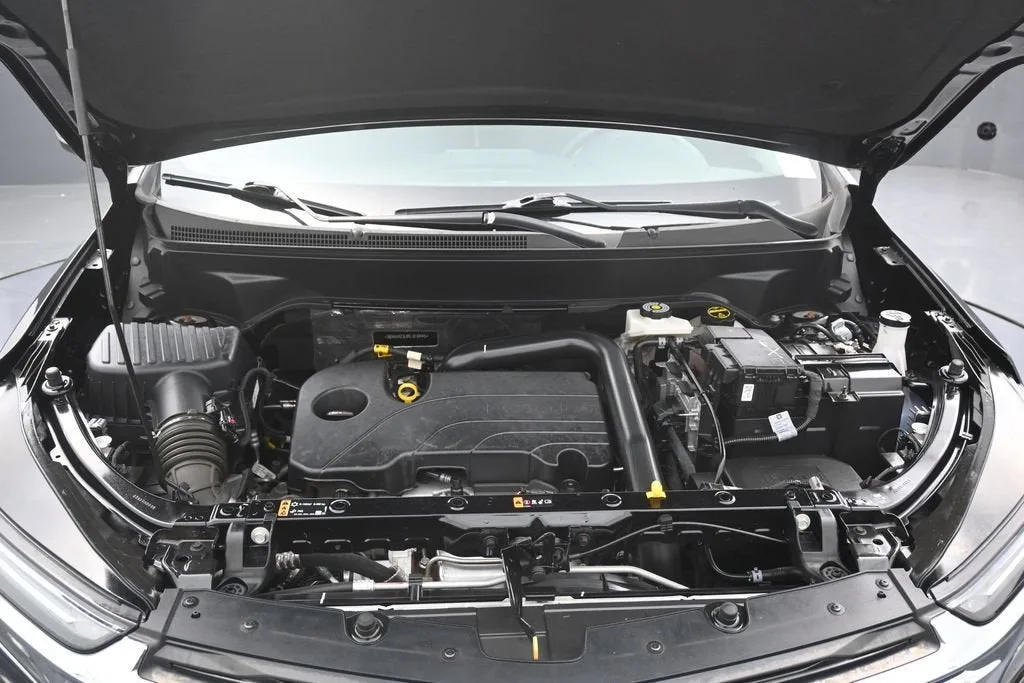 2024 Chevrolet Equinox LT photo 12