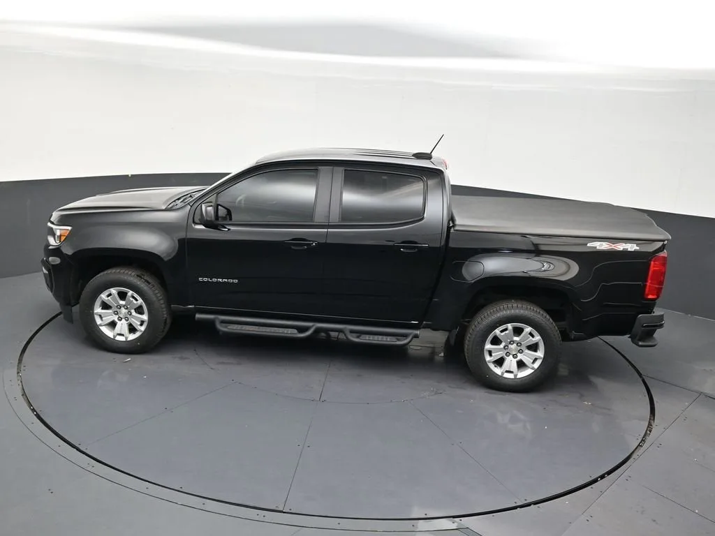 2022 Chevrolet Colorado LT photo 11