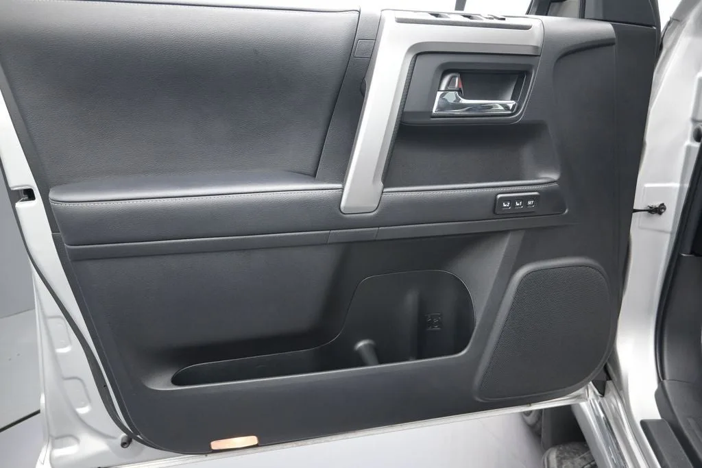 2024 Toyota 4Runner Limited photo 12