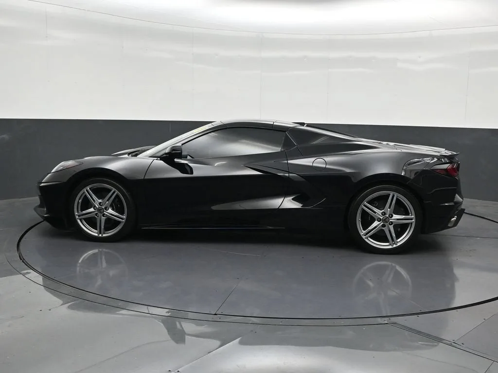2026 Chevrolet Corvette Stingray 1LT photo 2