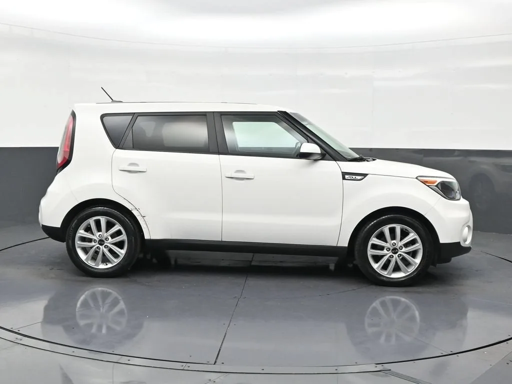 2019 Kia Soul + photo 6