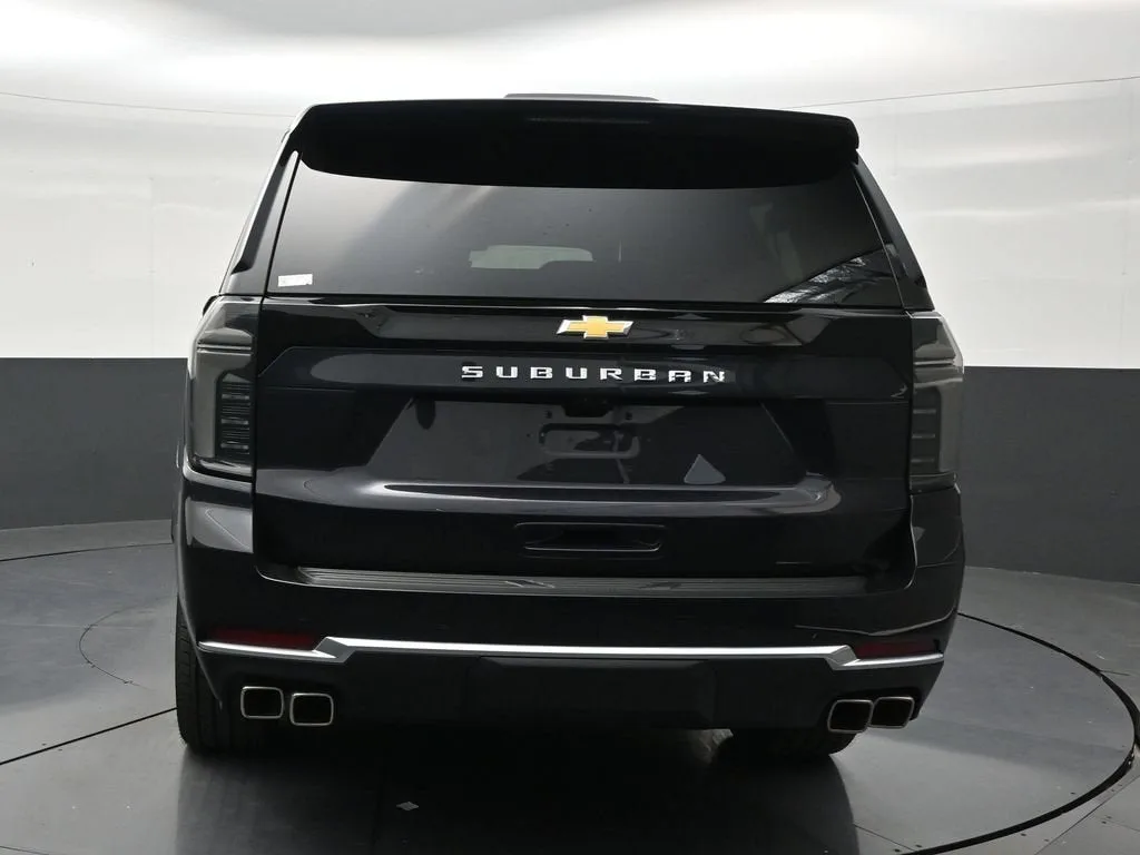 2026 Chevrolet Suburban High Country photo 4