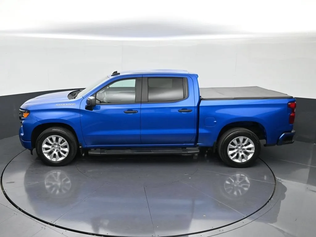 2023 Chevrolet Silverado 1500 Custom photo 10