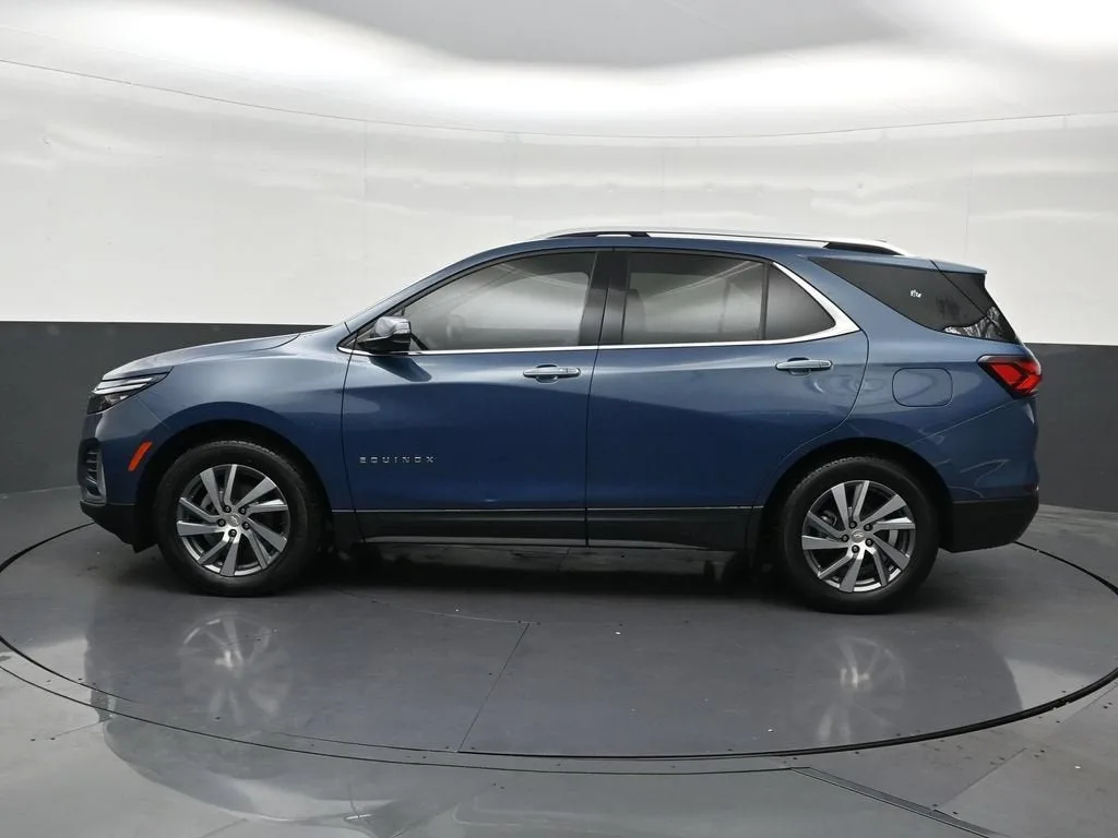 2024 Chevrolet Equinox Premier photo 2