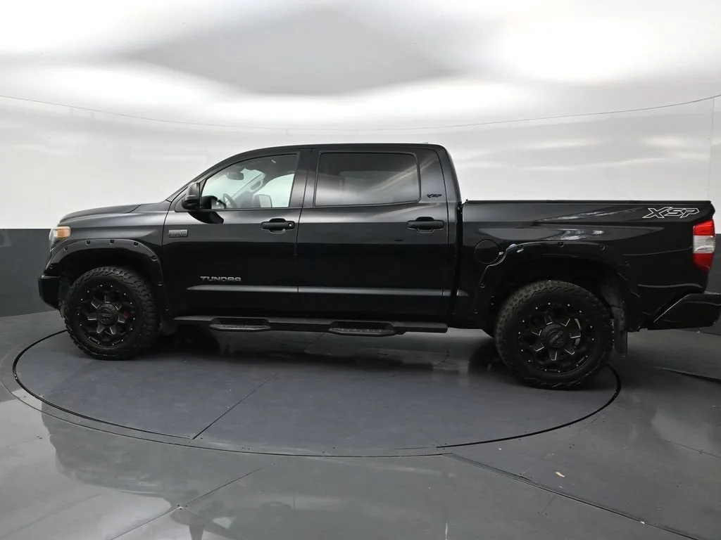 2020 Toyota Tundra SR5 photo 2