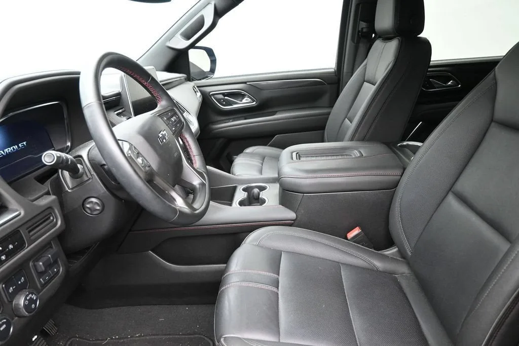 2024 Chevrolet Suburban RST photo 12