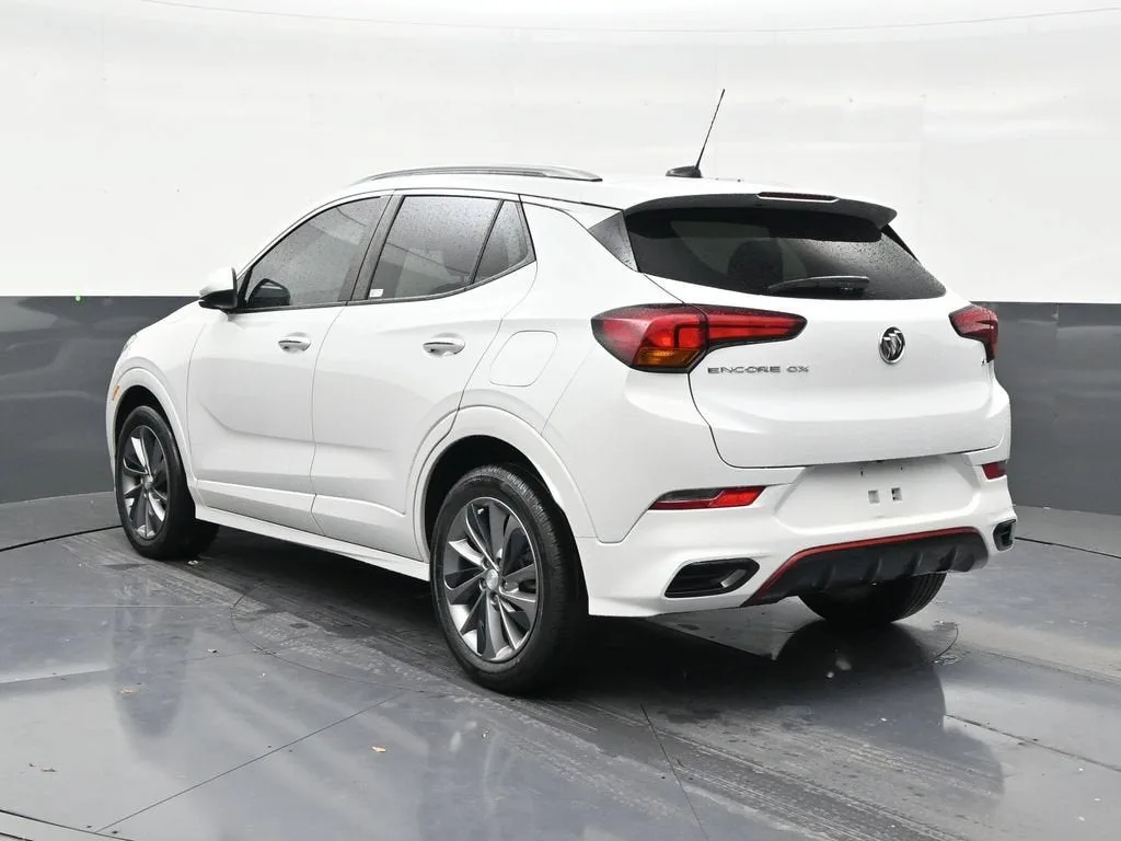 2022 Buick Encore GX Select photo 3