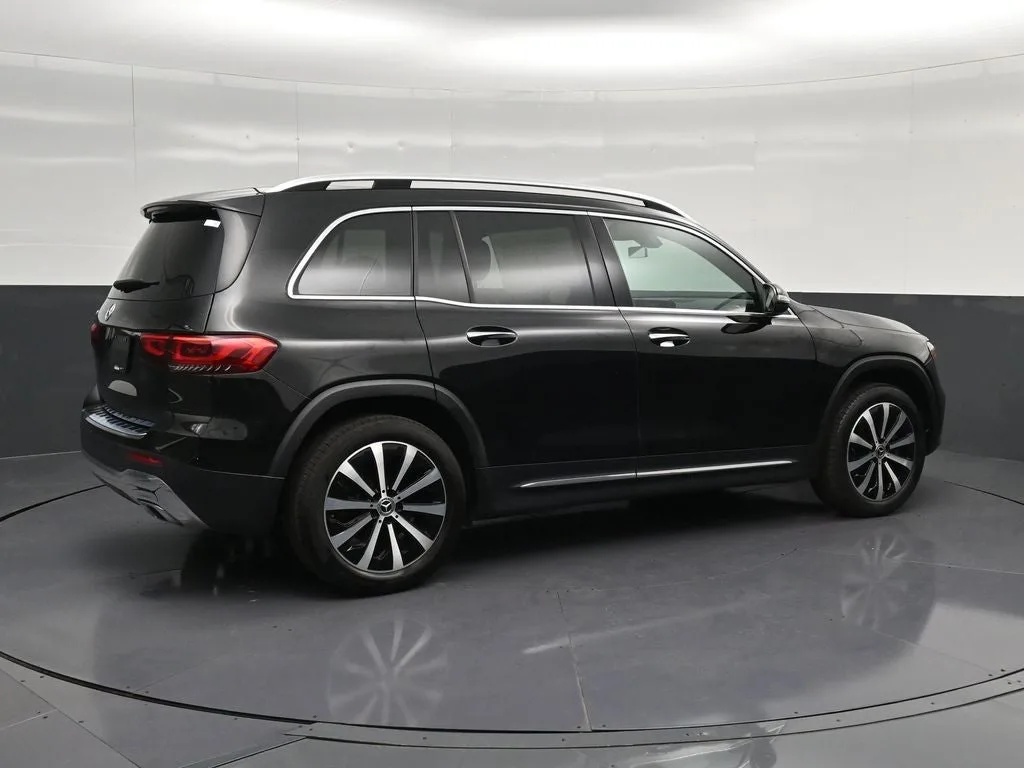 2022 Mercedes-Benz GLB GLB 250 photo 3