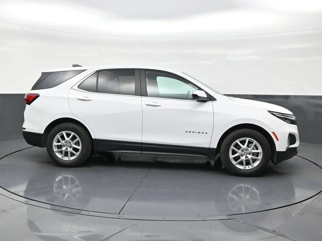 2021 Chevrolet Equinox LT photo 6