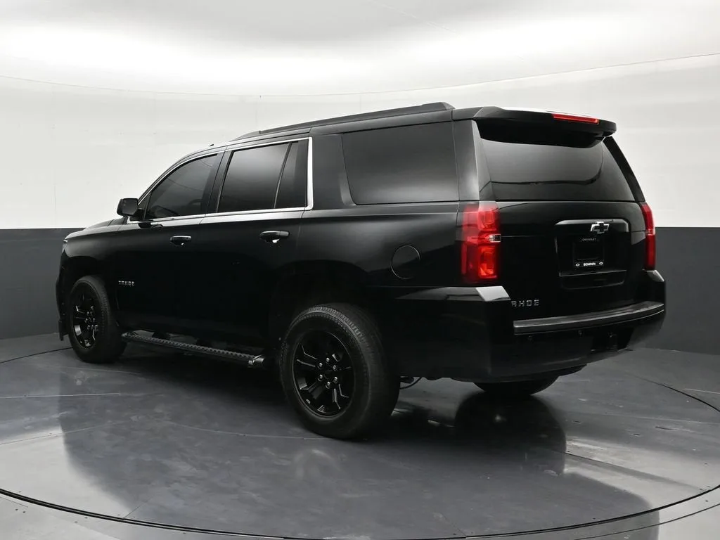 2019 Chevrolet Tahoe LS photo 3