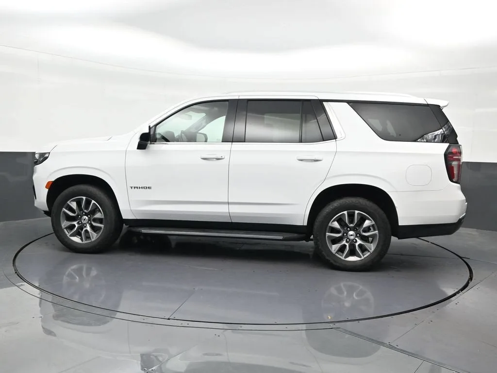 2021 Chevrolet Tahoe LT photo 2