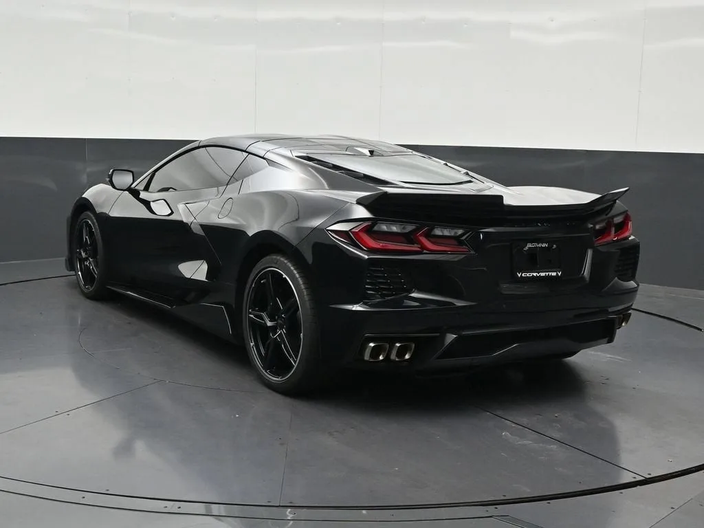 2024 Chevrolet Corvette Stingray 1LT photo 3