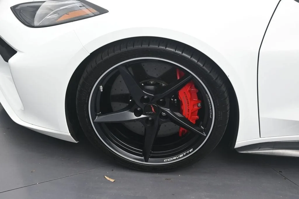 2025 Chevrolet Corvette E-Ray 1LZ photo 9