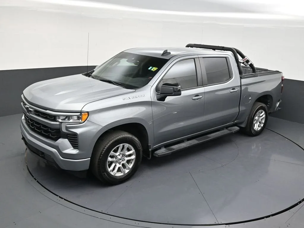 2025 Chevrolet Silverado 1500 RST photo 12