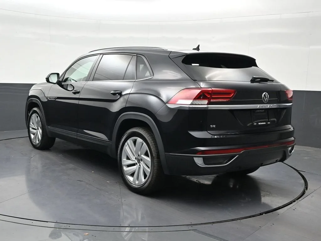 2021 Volkswagen Atlas Cross Sport 2.0T SE w/Technology photo 3