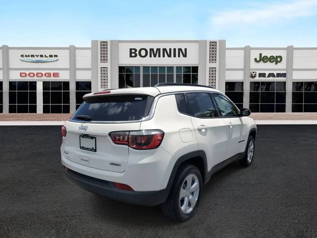 2019 Jeep Compass Latitude 4x4 photo 3