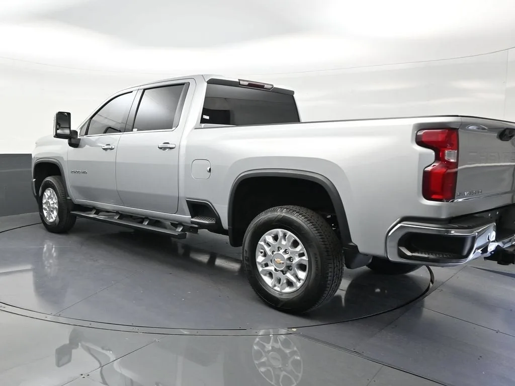 2021 Chevrolet Silverado 2500 HD LTZ photo 3