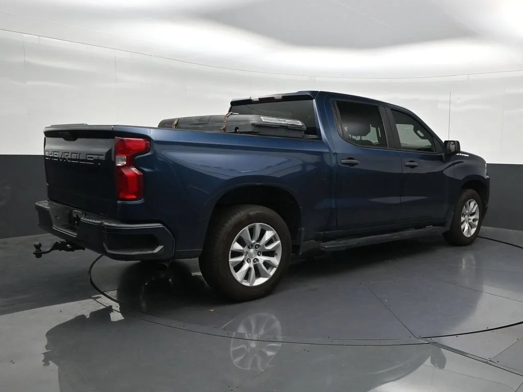 2022 Chevrolet Silverado 1500 LTD Custom photo 5