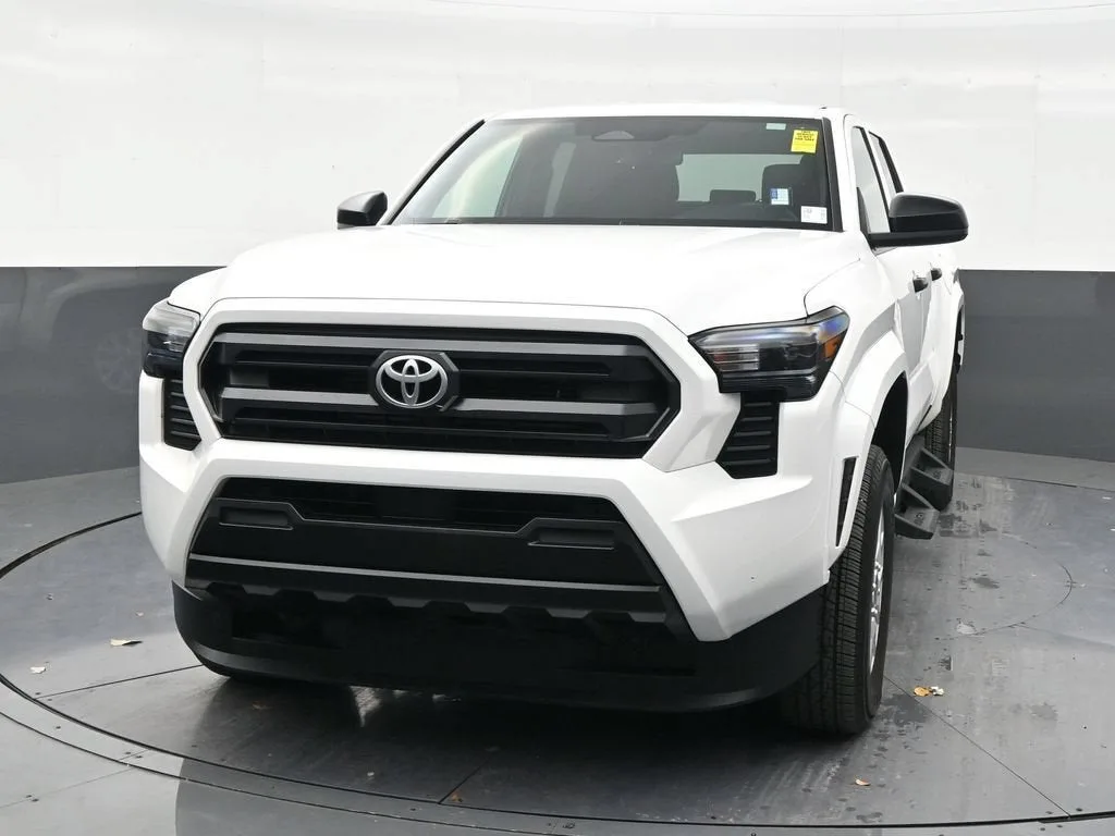 2024 Toyota Tacoma SR photo 8