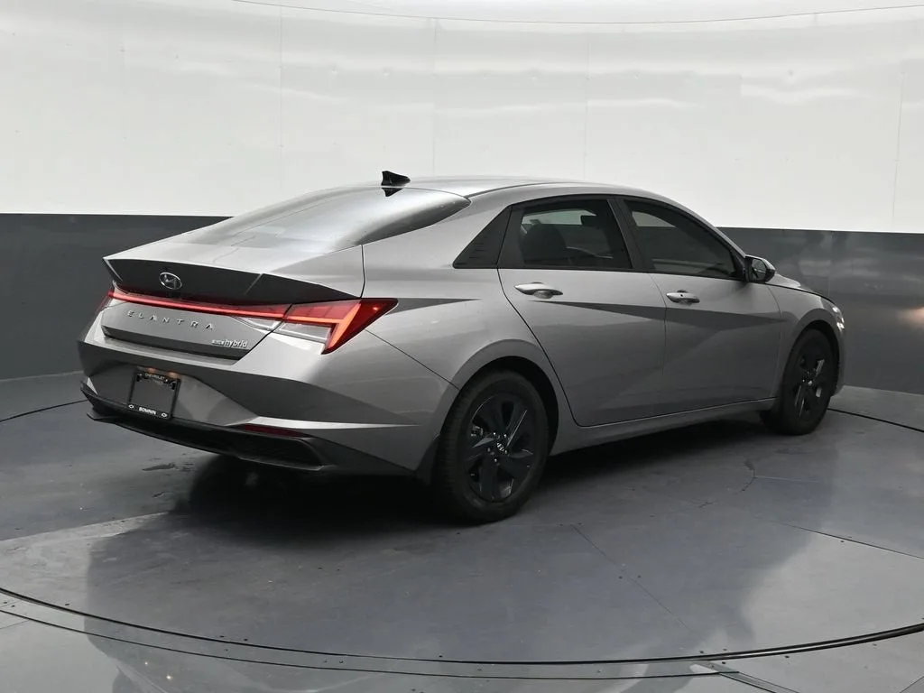 2023 Hyundai Elantra Hybrid Blue photo 5
