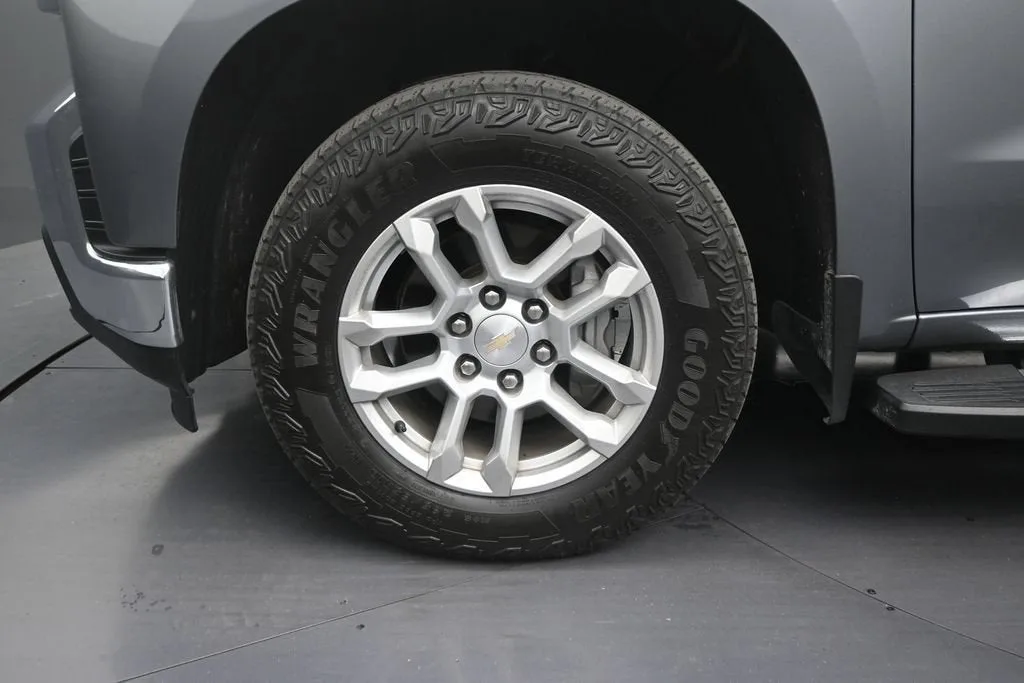 2021 Chevrolet Silverado 1500 LT photo 9