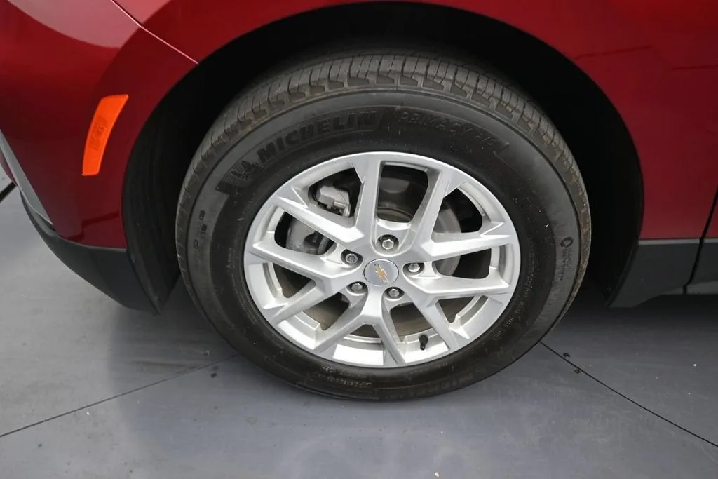 2024 Chevrolet Equinox LT photo 9