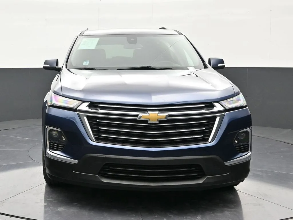 2023 Chevrolet Traverse LT Cloth photo 8