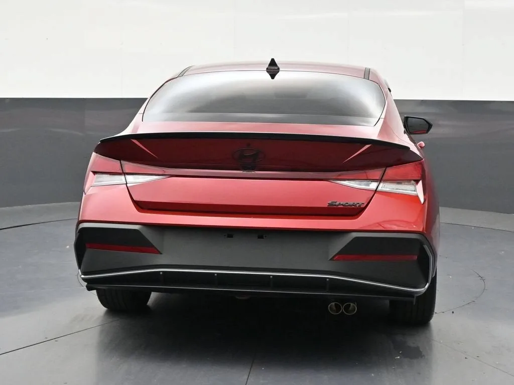 2025 Hyundai Elantra SEL Sport photo 4