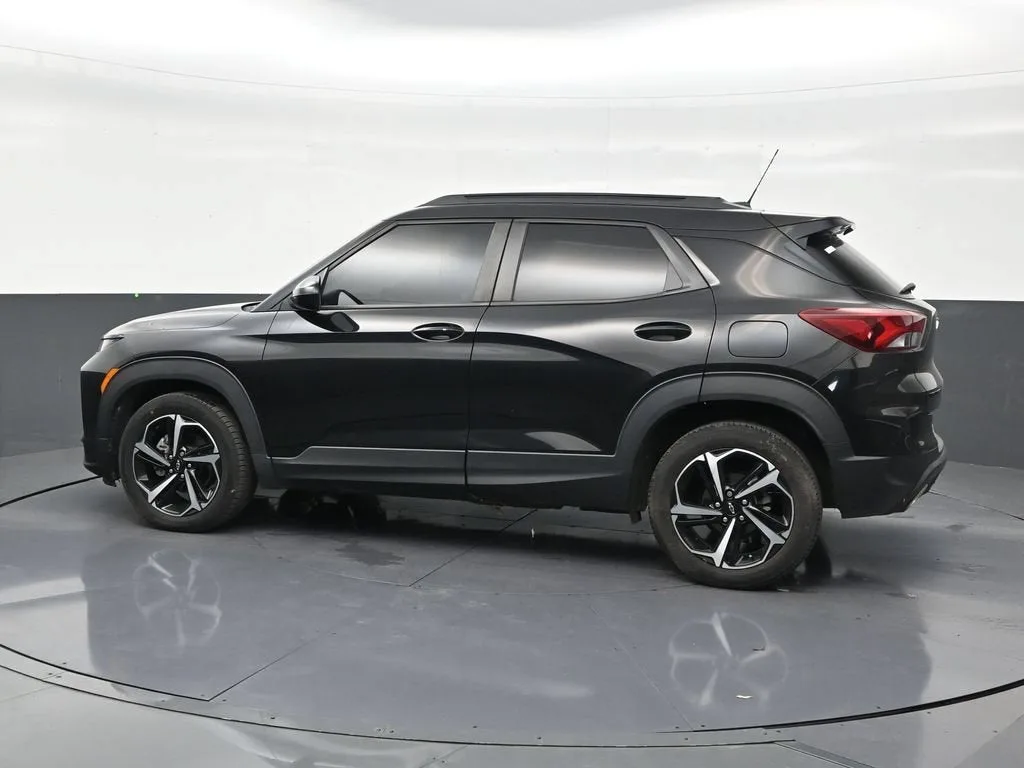 2022 Chevrolet Trailblazer RS photo 2