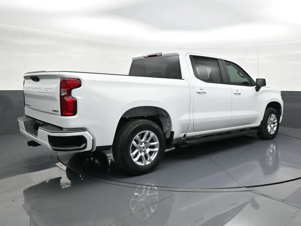 2023 Chevrolet Silverado 1500 RST photo 5