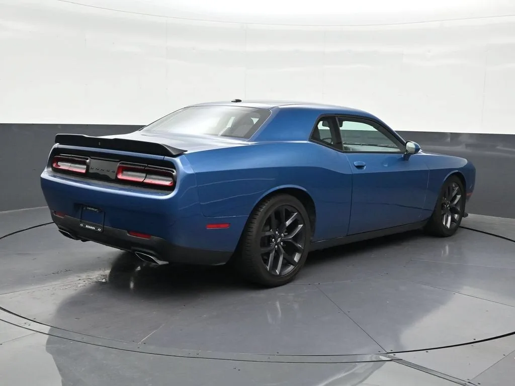 2021 Dodge Challenger R/T photo 5