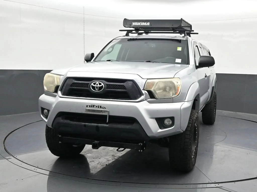 2013 Toyota Tacoma PreRunner V6 photo 9