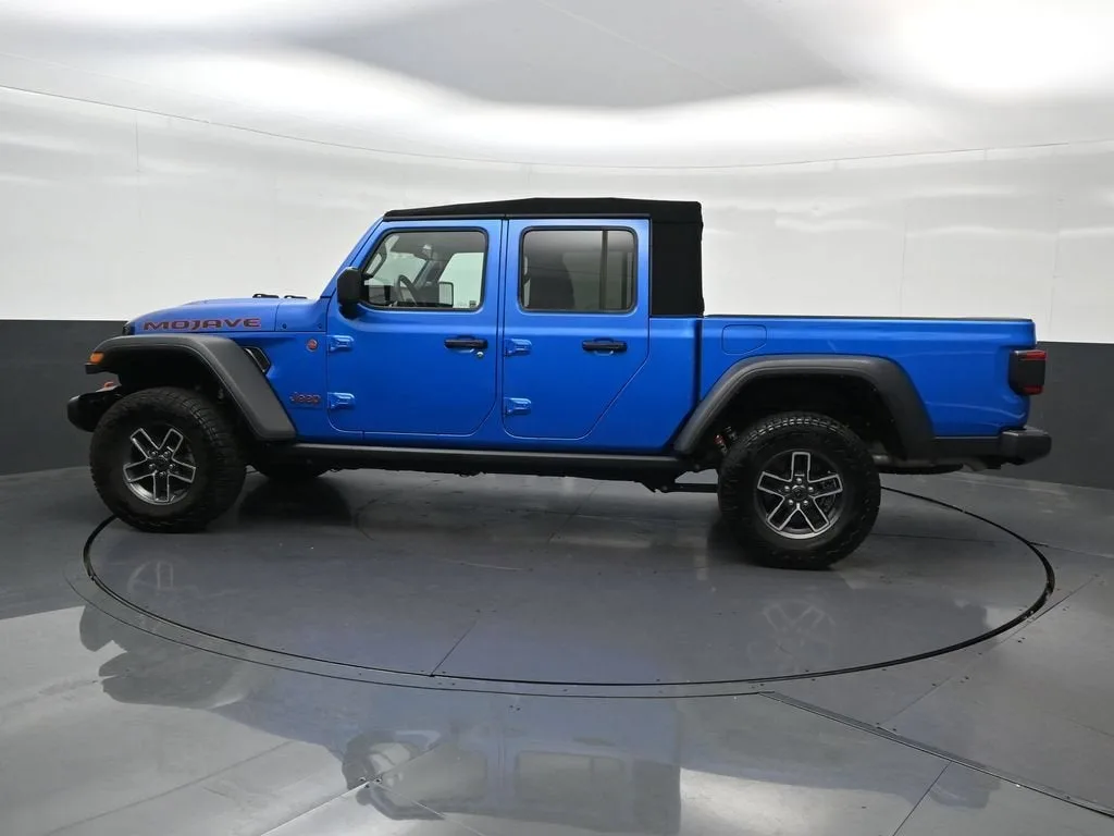 2024 Jeep Gladiator Mojave photo 2