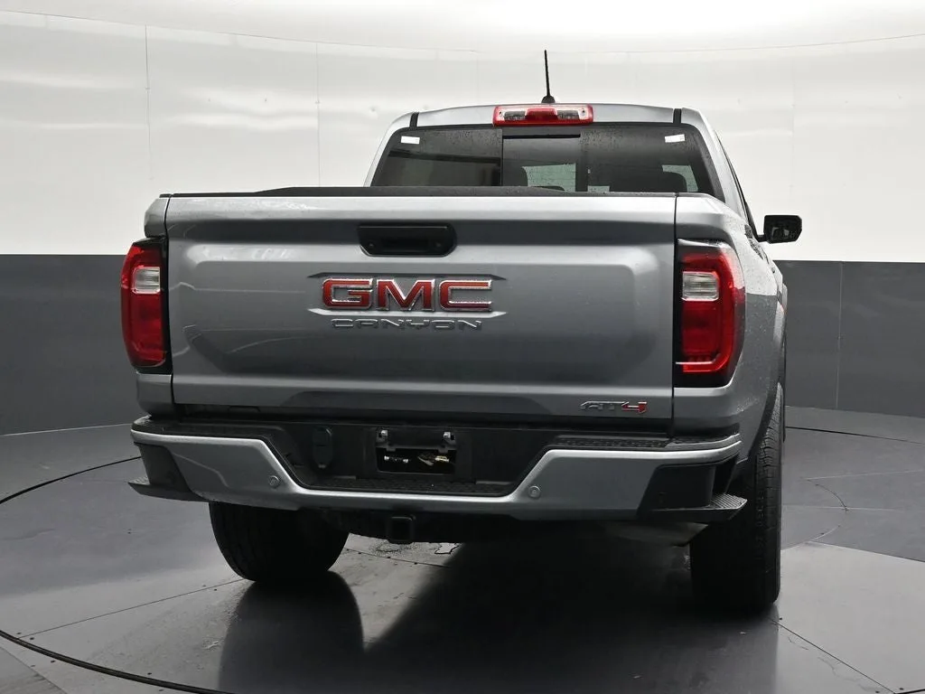 2023 GMC Canyon AT4 photo 2