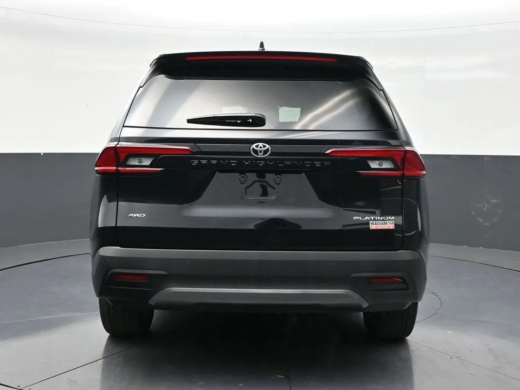 2026 Toyota Grand Highlander Platinum photo 4