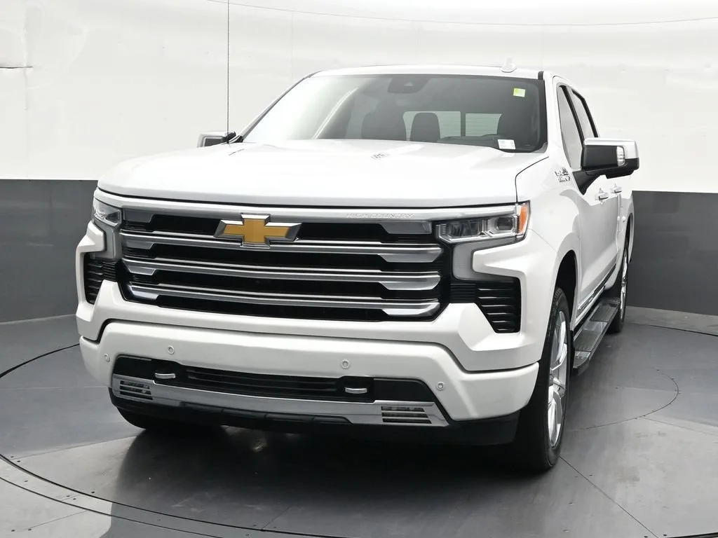 2024 Chevrolet Silverado 1500 High Country photo 9