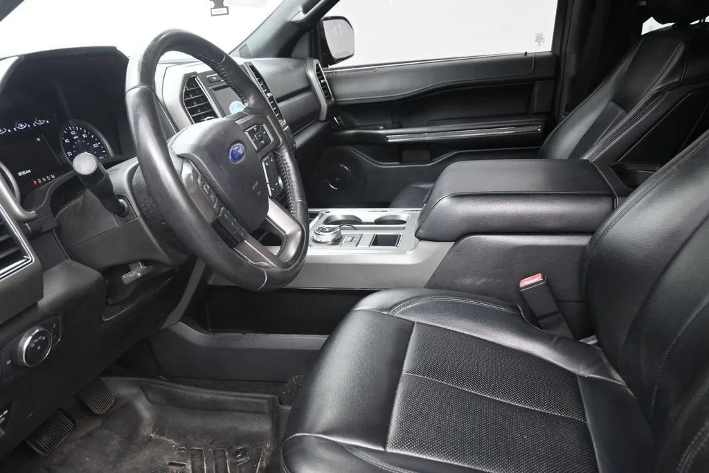 2020 Ford Expedition XLT photo 12