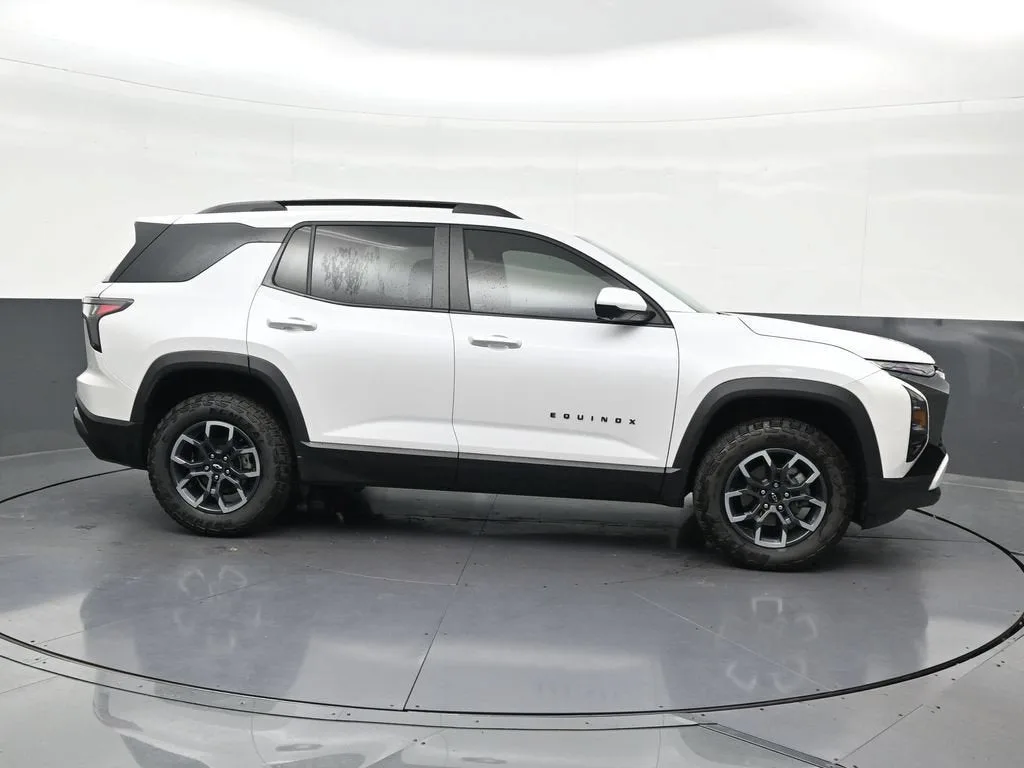 2025 Chevrolet Equinox ACTIV photo 7