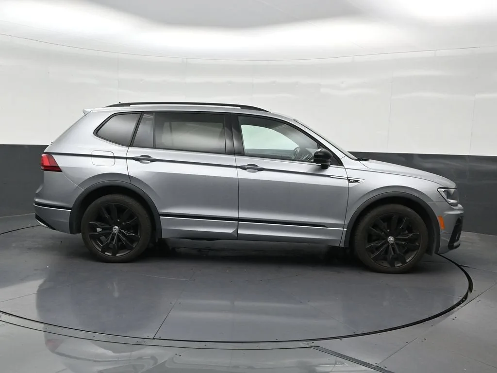 2021 Volkswagen Tiguan 2.0T SE R-Line Black photo 7