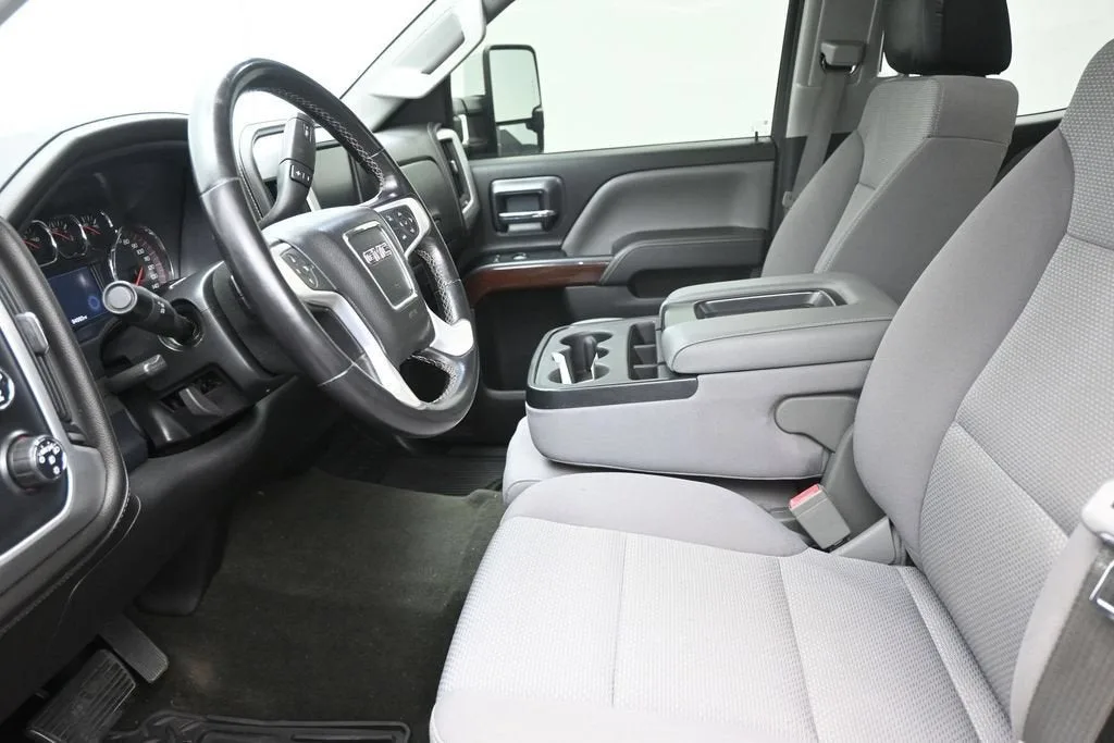 2016 GMC Sierra 2500 HD SLE photo 12