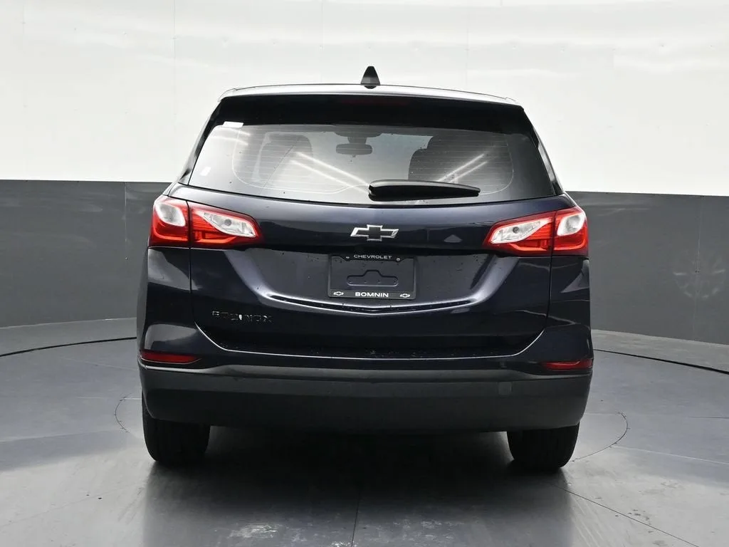 2020 Chevrolet Equinox LS photo 4