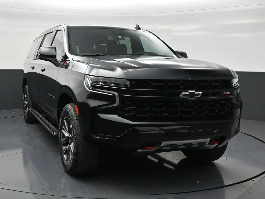 2023 Chevrolet Suburban Z71 photo 7
